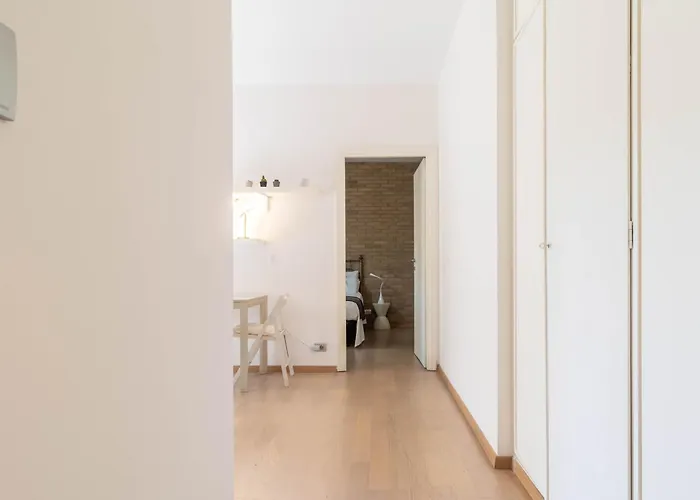 Centro * * * * *- S.croce In Gerusalemme Loft Appartement Rome